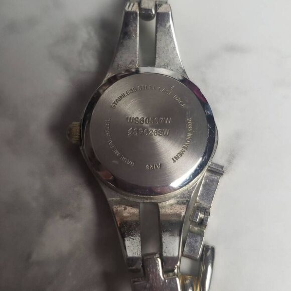 Vintage Japan Silver Mother of Pearl Woman's Watch - Picture 9 of 9